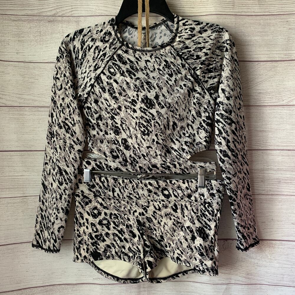 All In Motion Leopard Print Long Sleeve Tie Back Bikini Swimsuit Shorts Size S